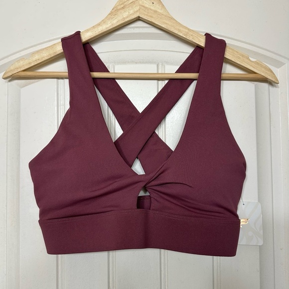Women’s Fabletics Oasis Twist Sports Bra Size Small/6 Moonlight Mauve - Picture 4 of 14